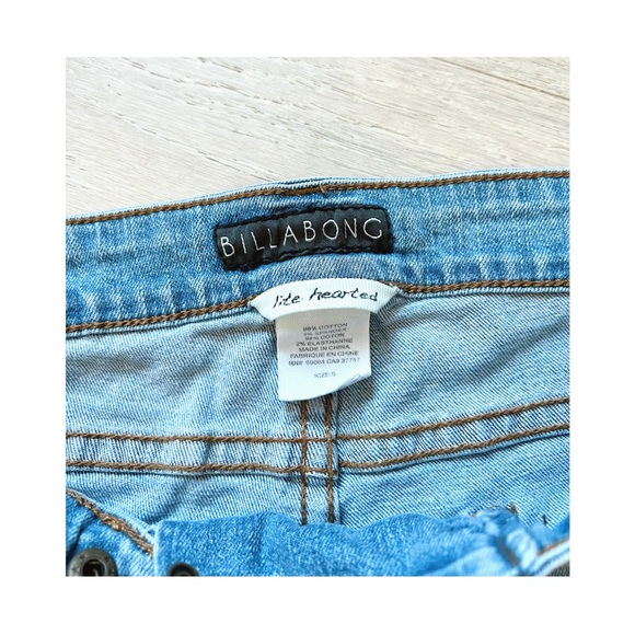 SOLD | Billabong | Short Shorts - Picture 5 of 6